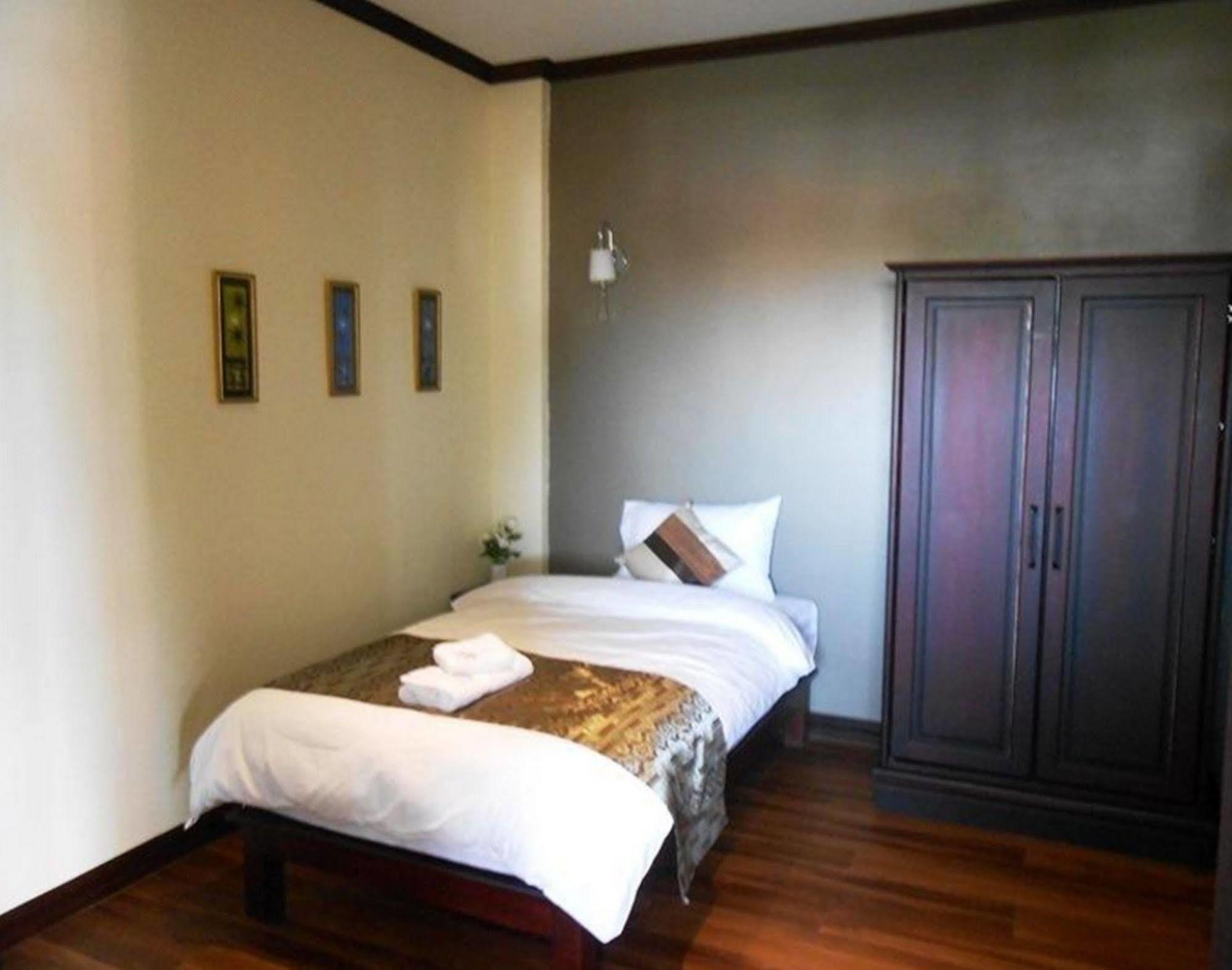 Phonethip Plaza Hotel Vientiane Exterior photo