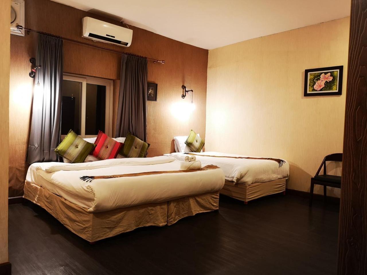 Phonethip Plaza Hotel Vientiane Exterior photo